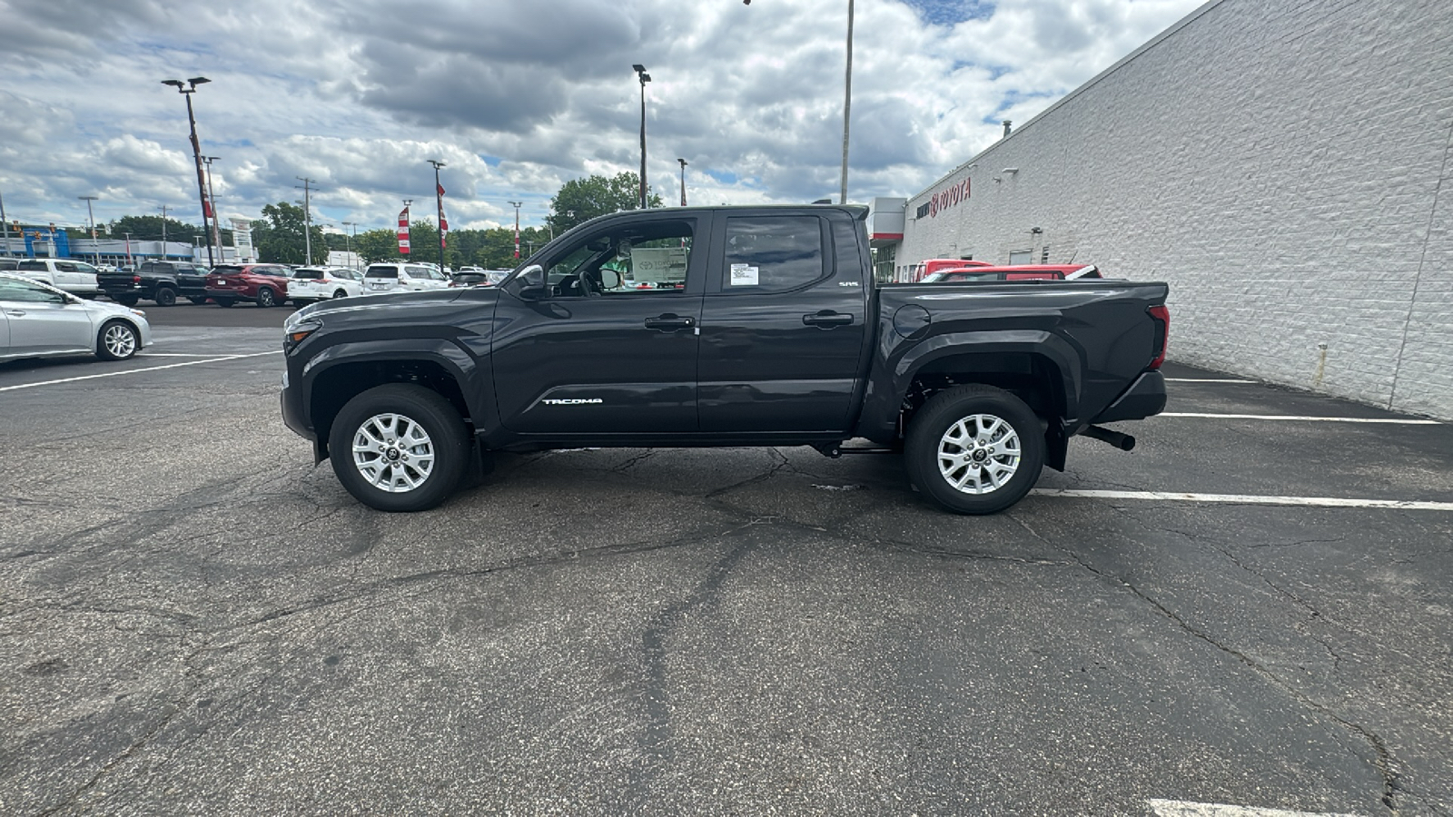 2024 Toyota Tacoma SR5 6