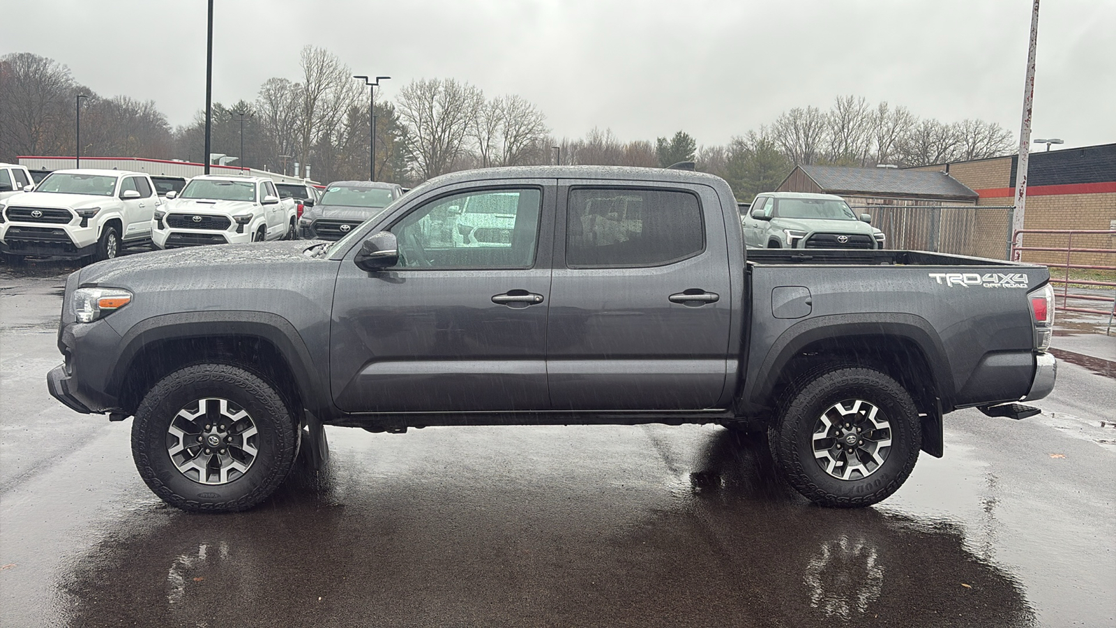 2022 Toyota Tacoma TRD Off-Road 2