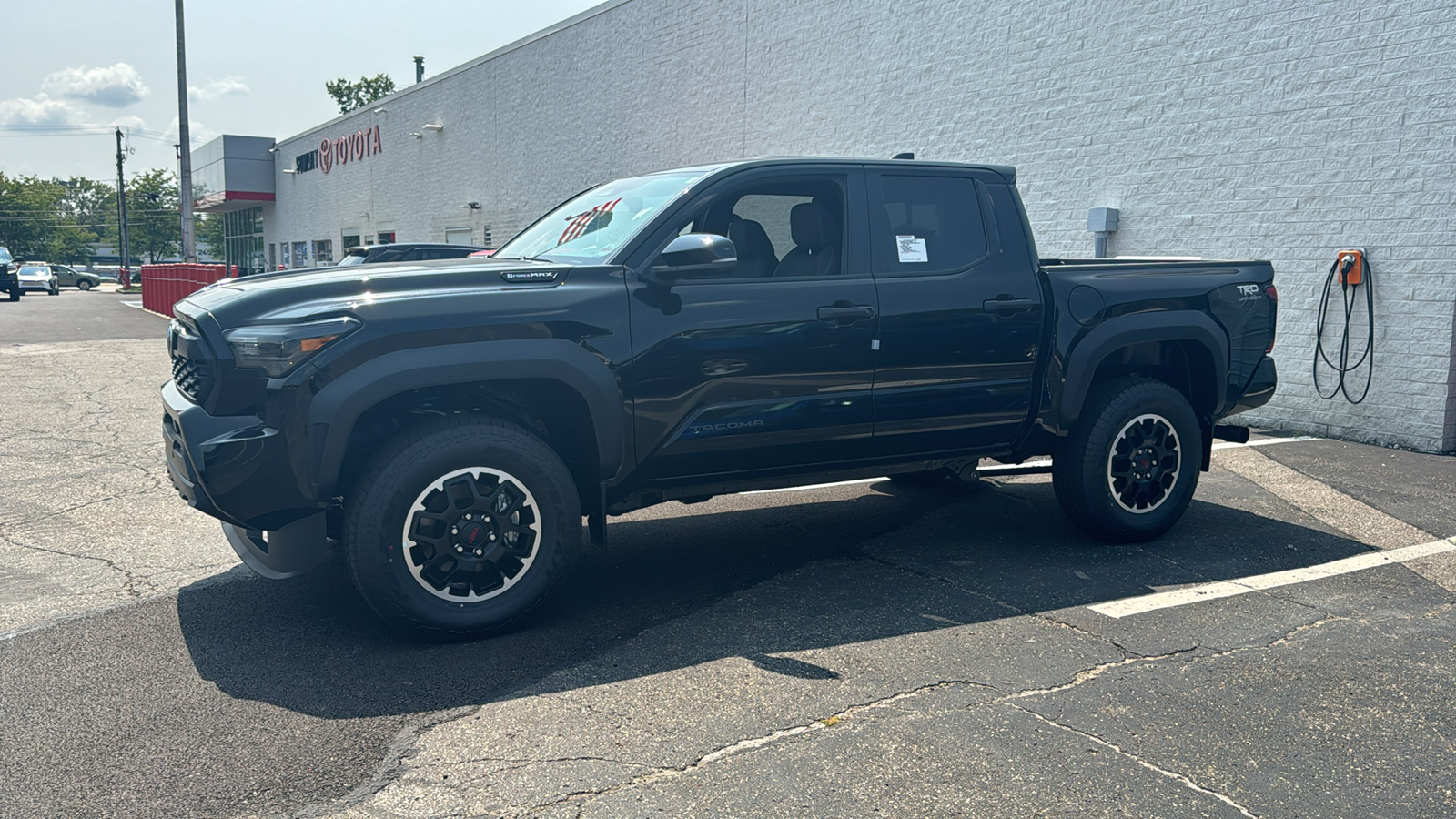 2024 Toyota Tacoma Hybrid TRD Off Road 3