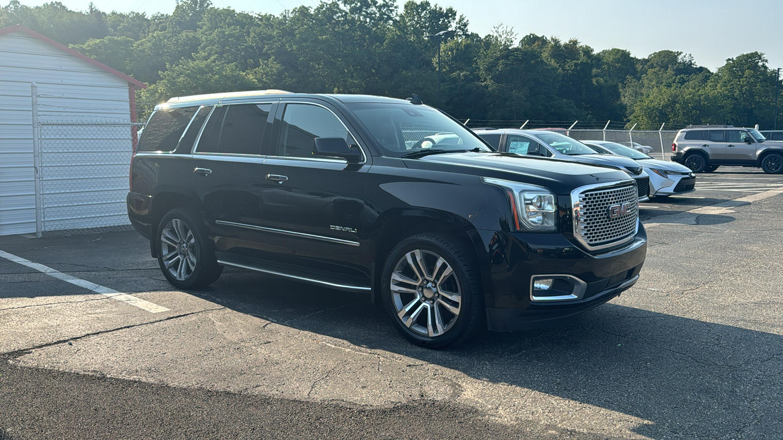 2016 GMC Yukon Denali 1