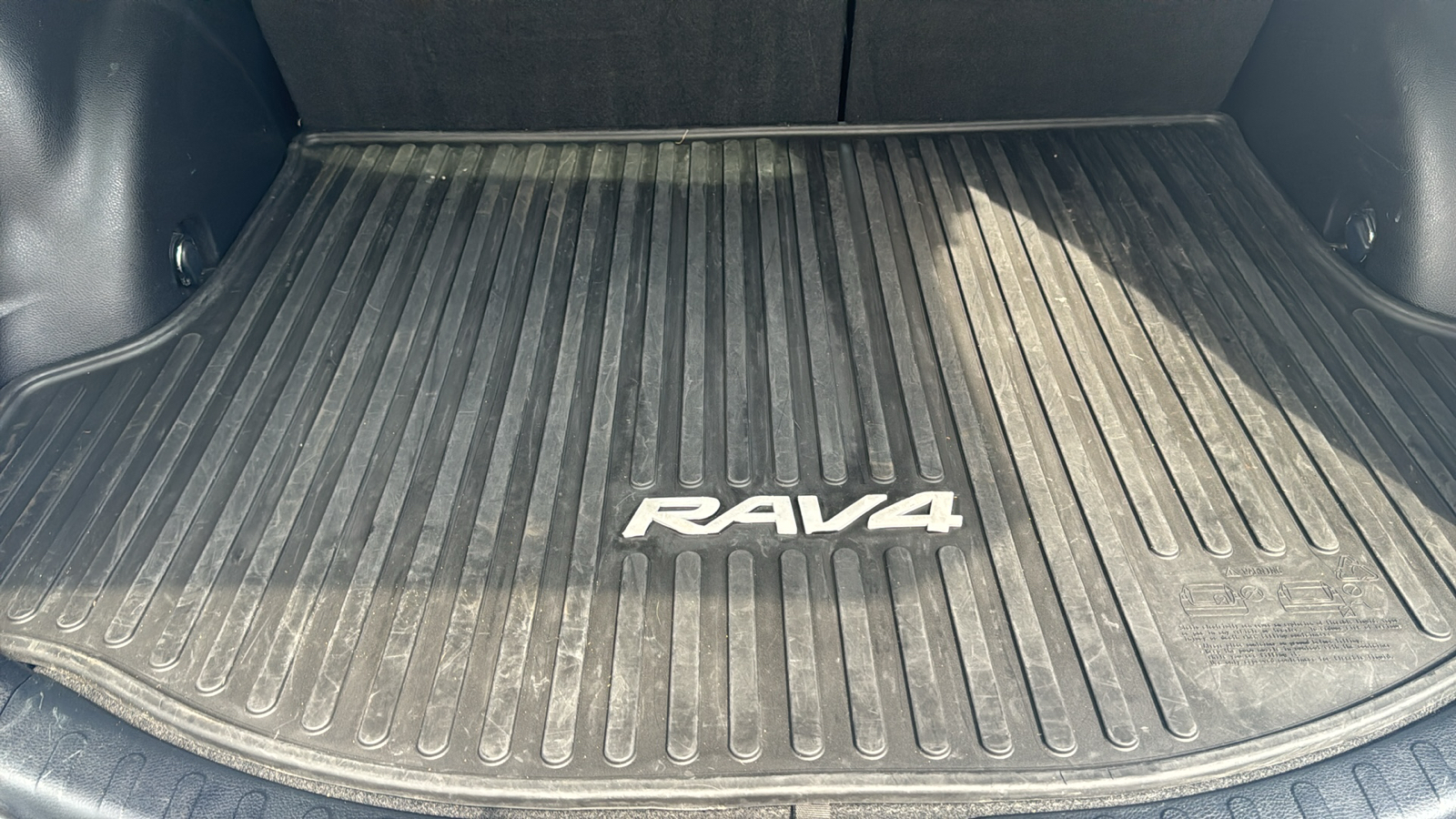 2017 Toyota RAV4 LE 12