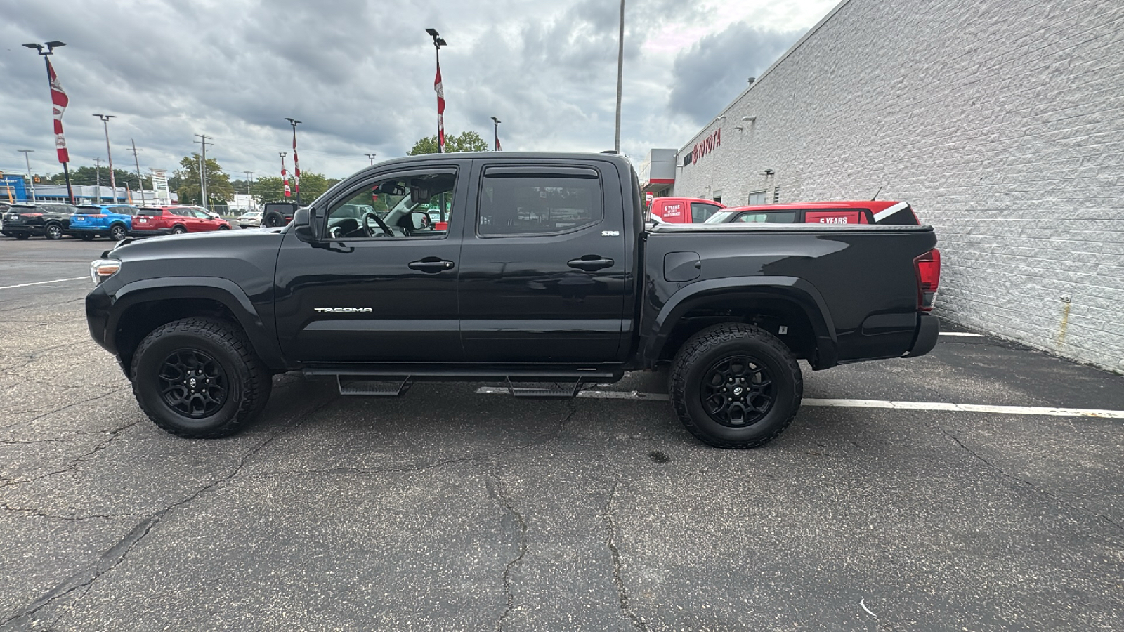 2020 Toyota Tacoma SR5 9