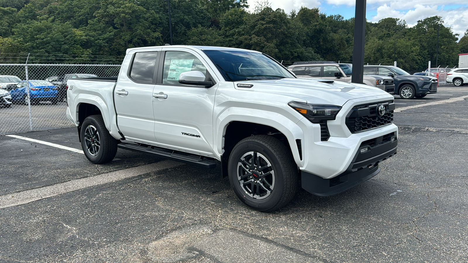 2024 Toyota Tacoma Hybrid TRD Sport 1