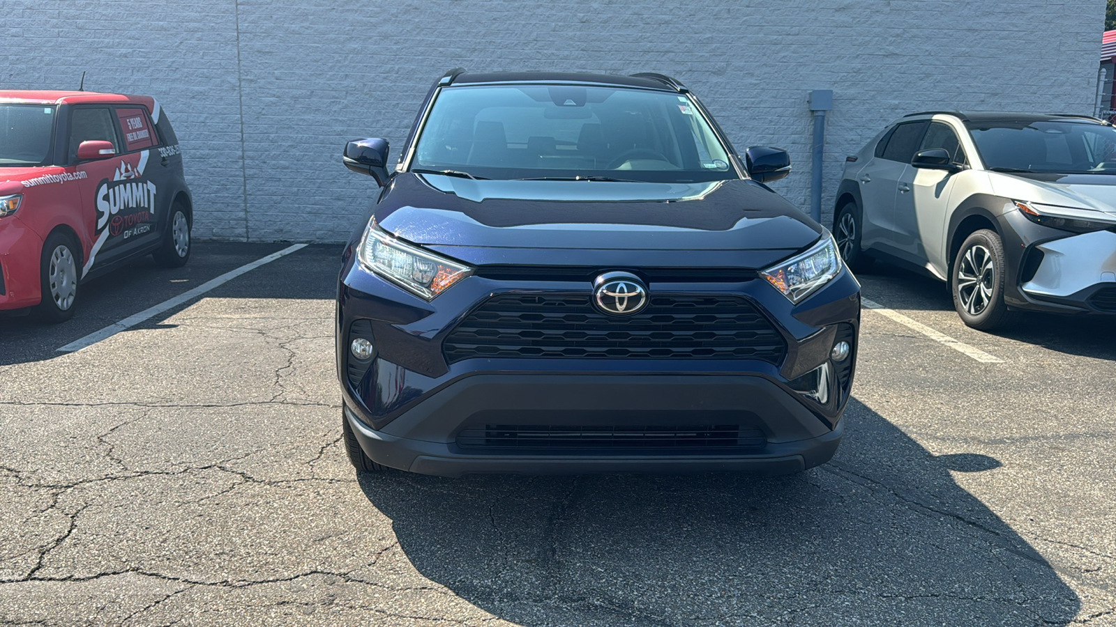 2021 Toyota RAV4 XLE 2