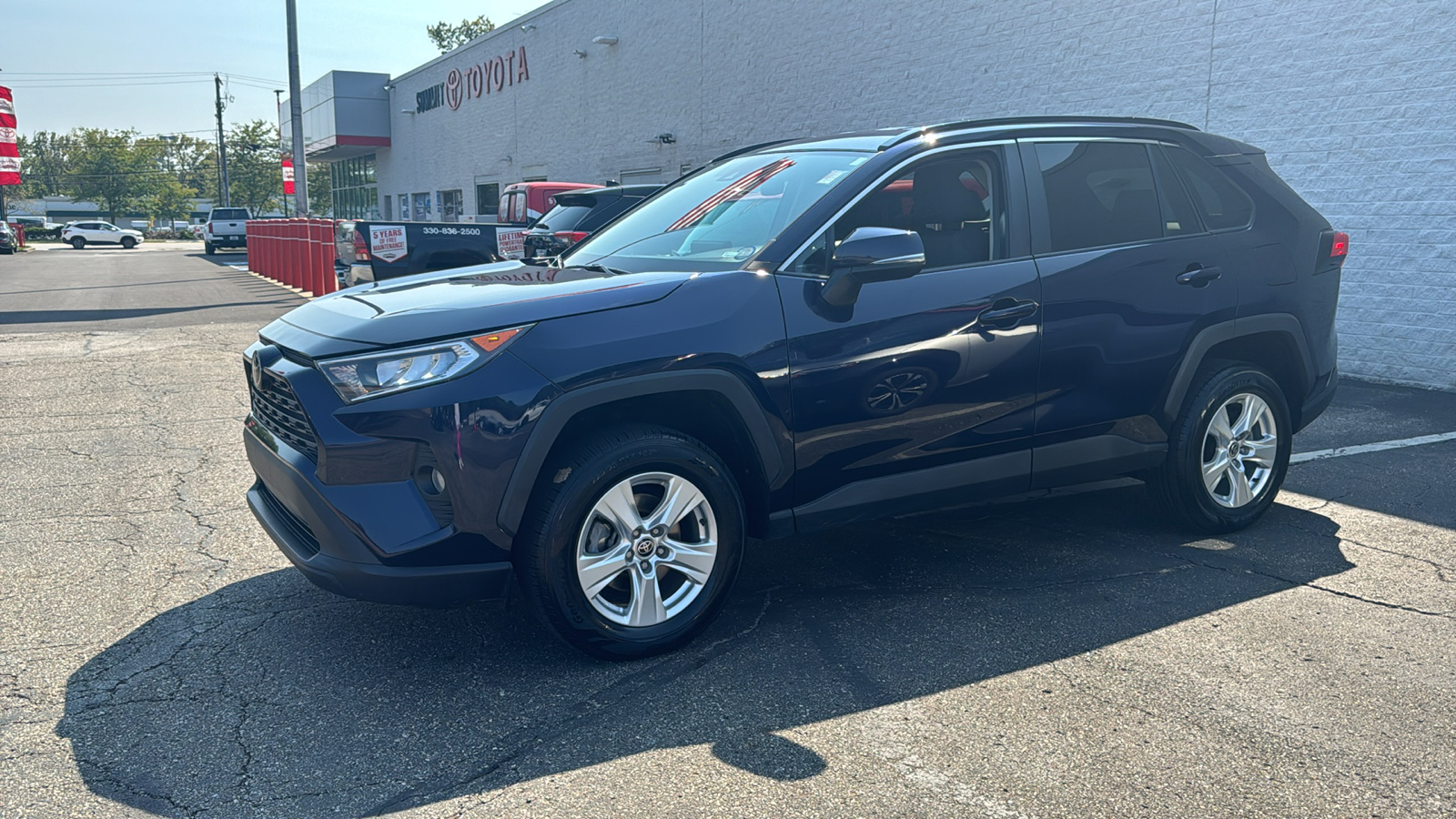 2021 Toyota RAV4 XLE 3