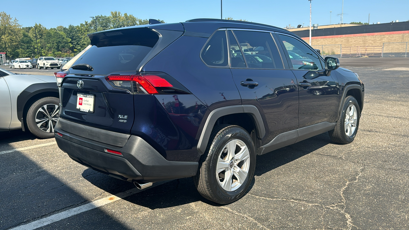 2021 Toyota RAV4 XLE 7