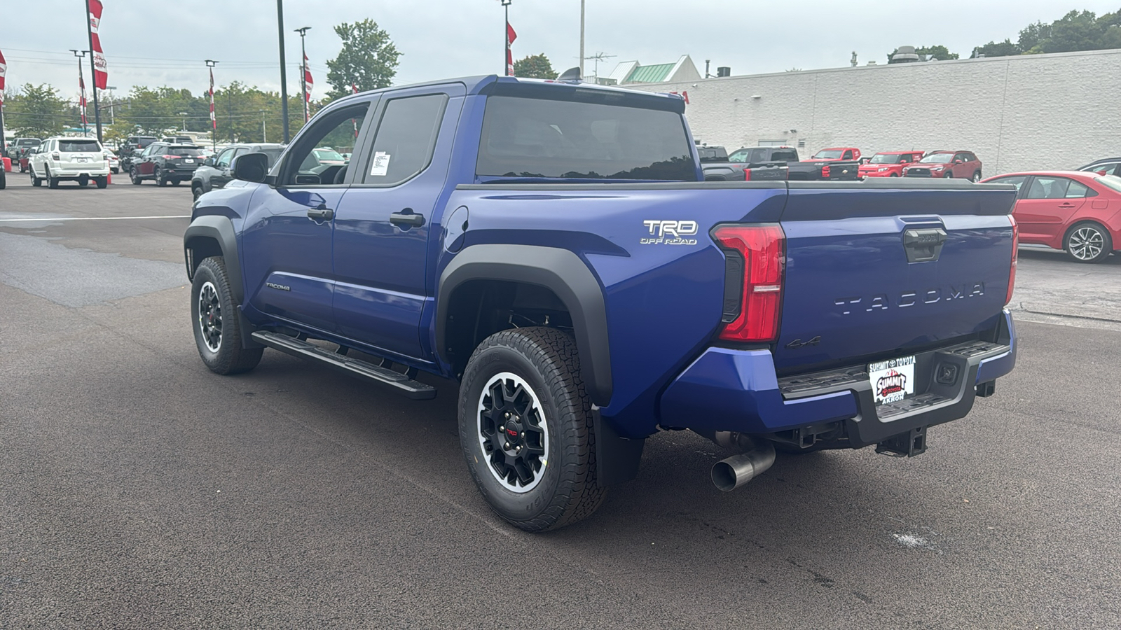 2024 Toyota Tacoma TRD Off-Road 8