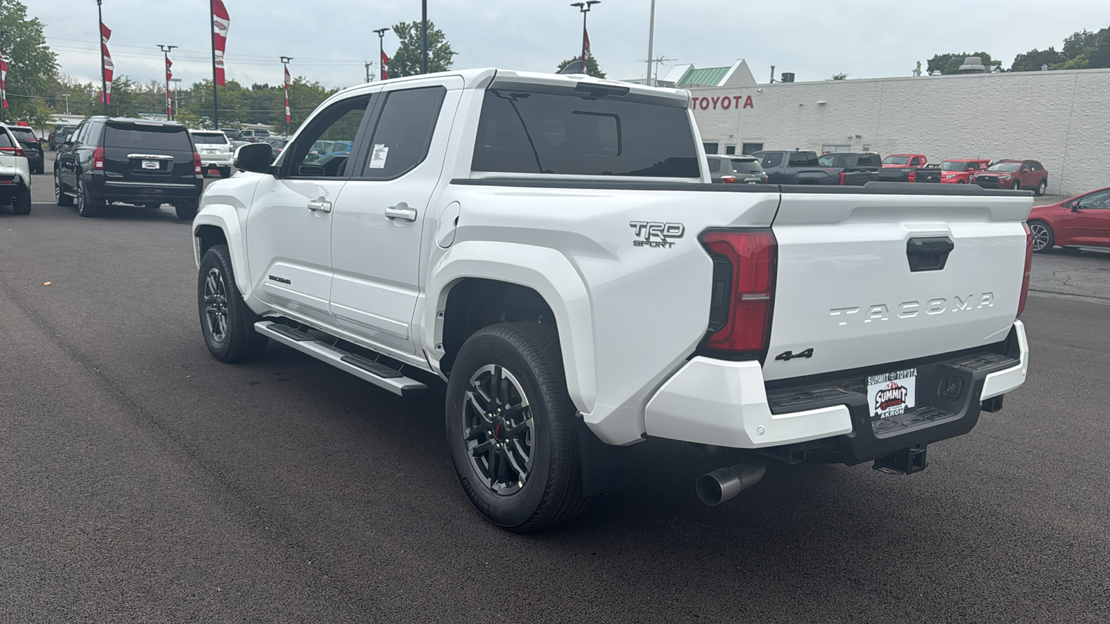 2024 Toyota Tacoma TRD Sport 9