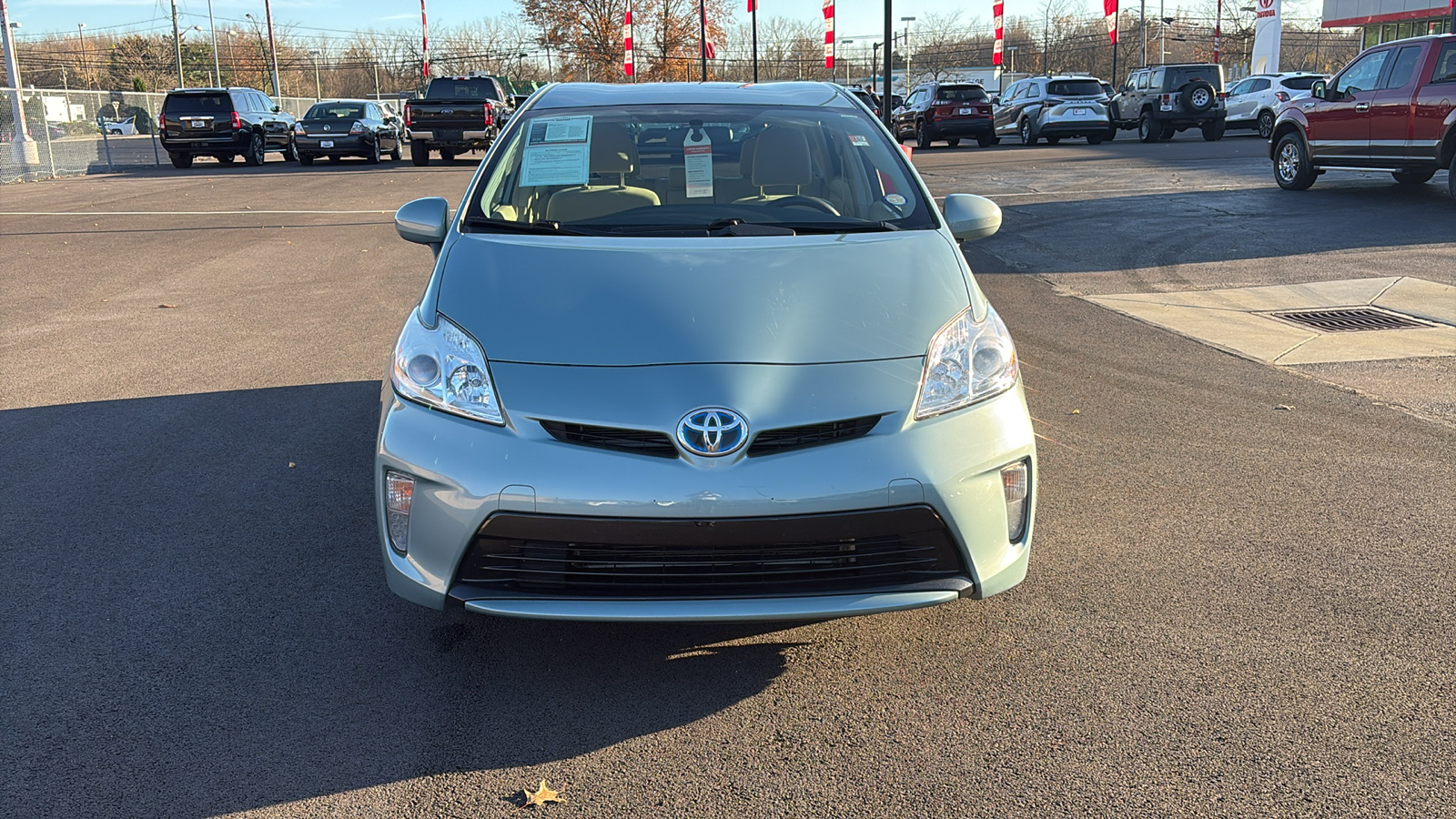 2013 Toyota Prius Two 28