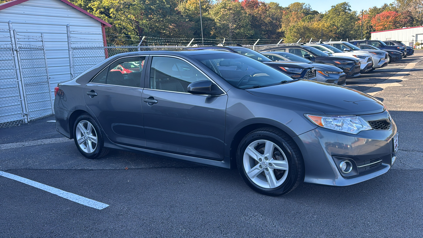 2013 Toyota Camry SE 1