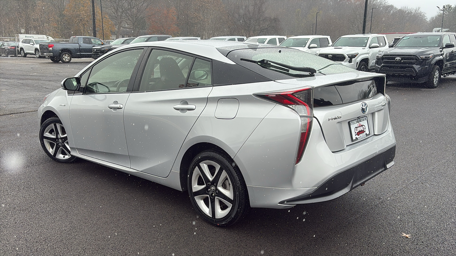 2016 Toyota Prius Three Touring 3