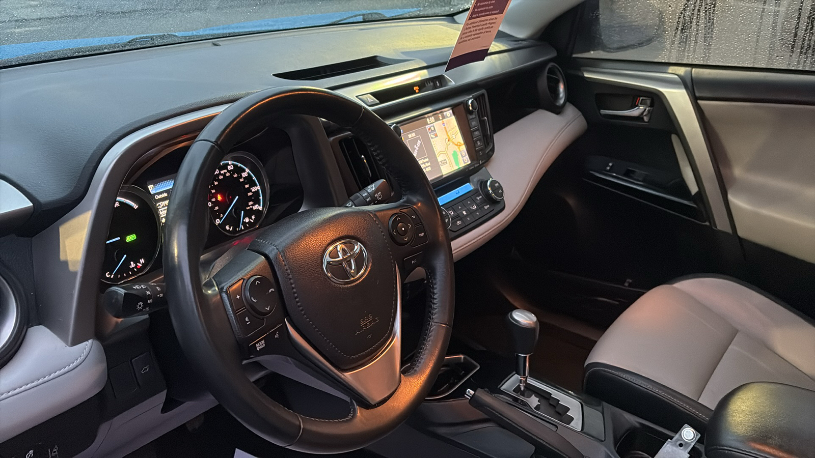 2018 Toyota RAV4 Hybrid Limited 13