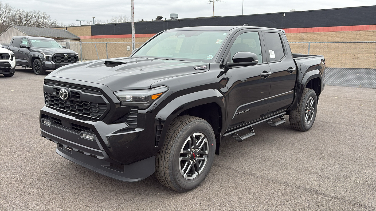 2024 Toyota Tacoma Hybrid TRD Sport 1