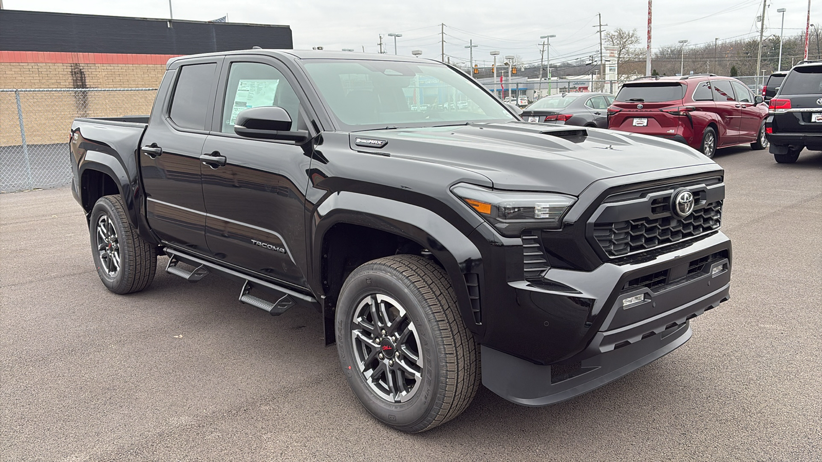 2024 Toyota Tacoma Hybrid TRD Sport 9