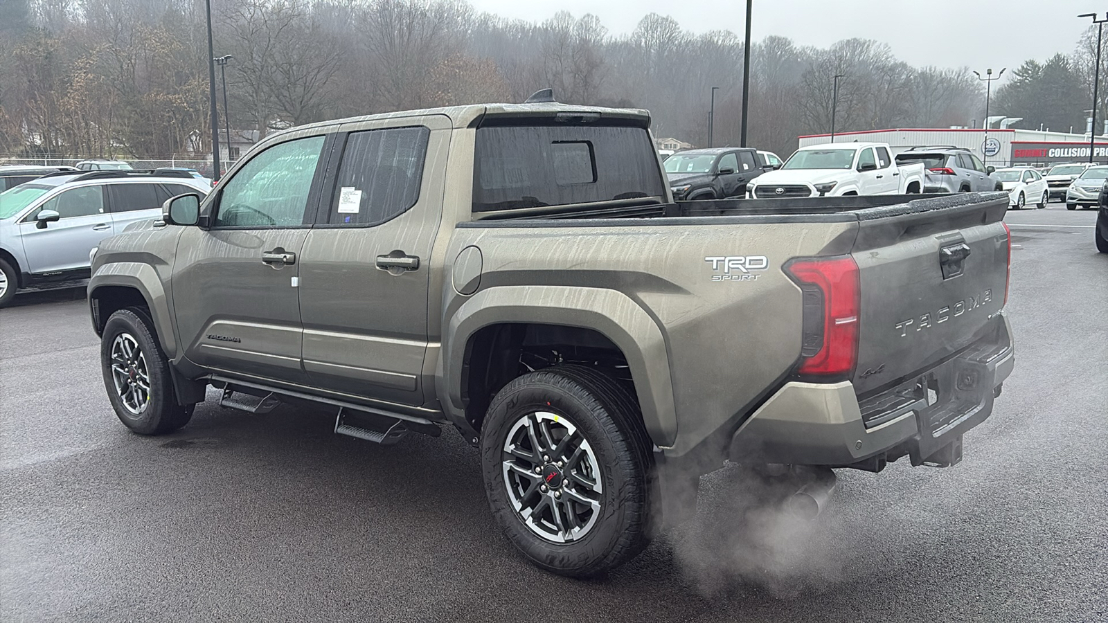 2024 Toyota Tacoma Hybrid TRD Sport 3