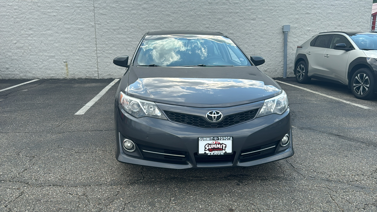 2014 Toyota Camry SE 2