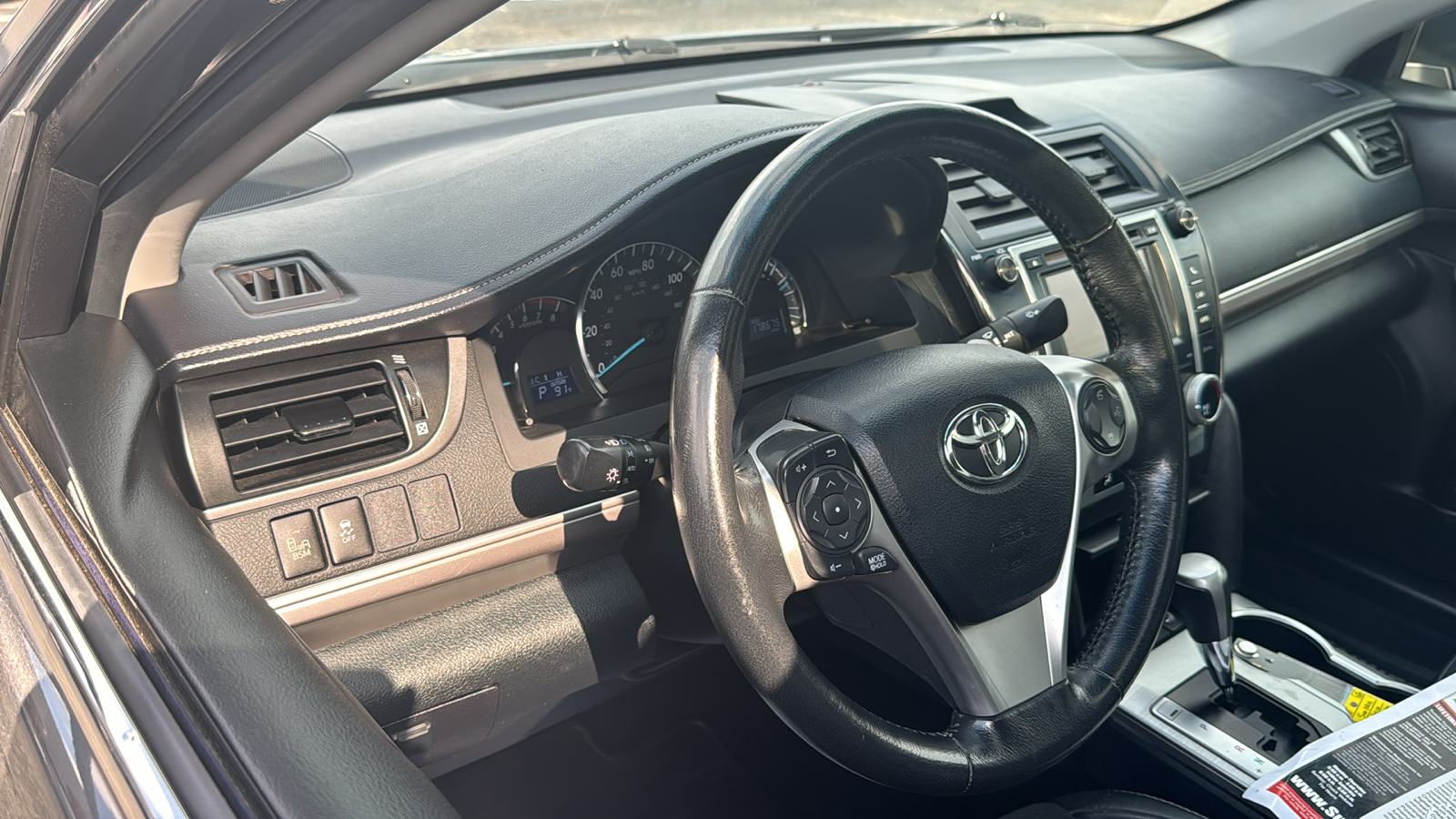 2014 Toyota Camry SE 4