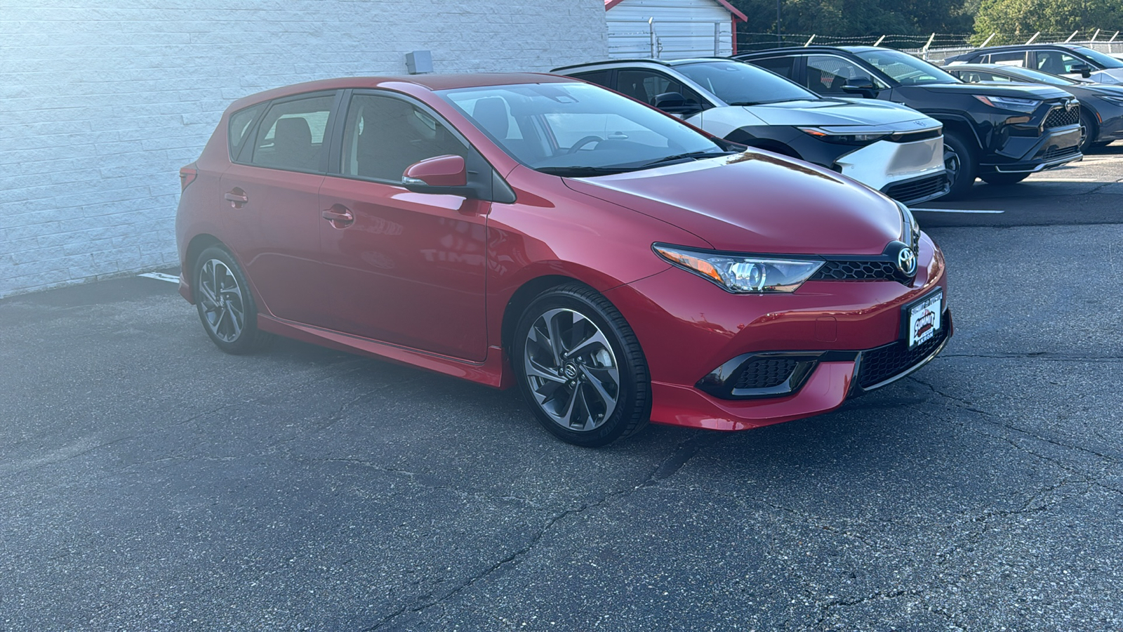 2017 Toyota Corolla iM 5-DOOR HATCHBACK 1