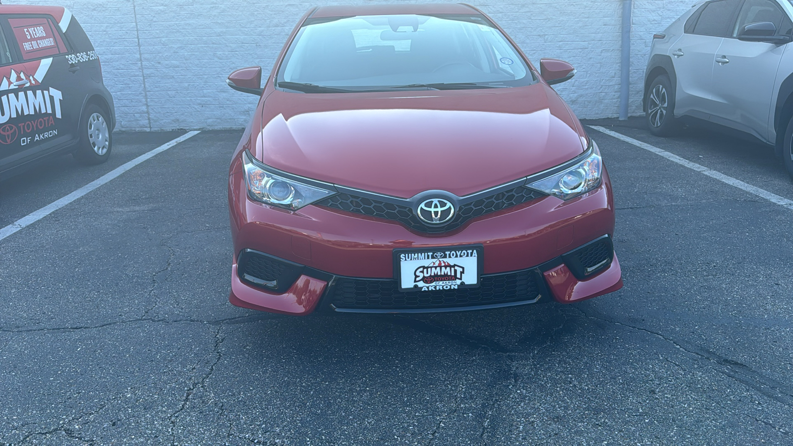 2017 Toyota Corolla iM 5-DOOR HATCHBACK 2