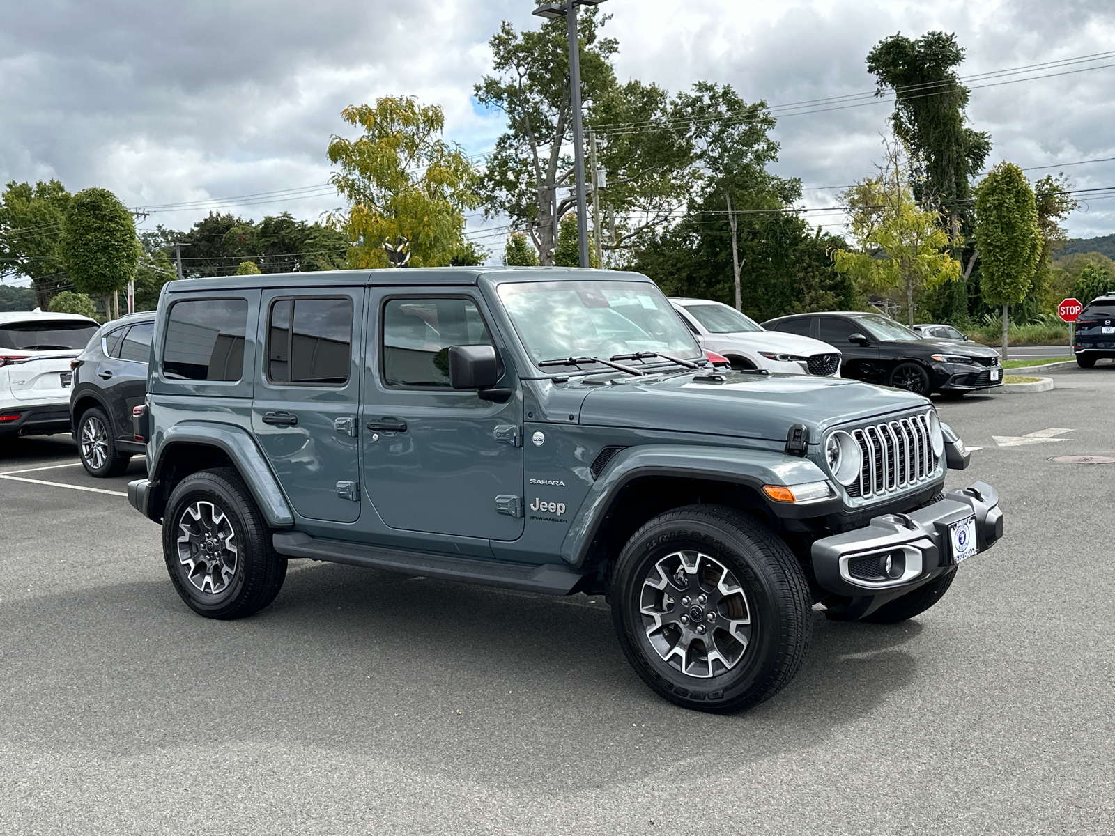 2024 Jeep Wrangler Sahara 2