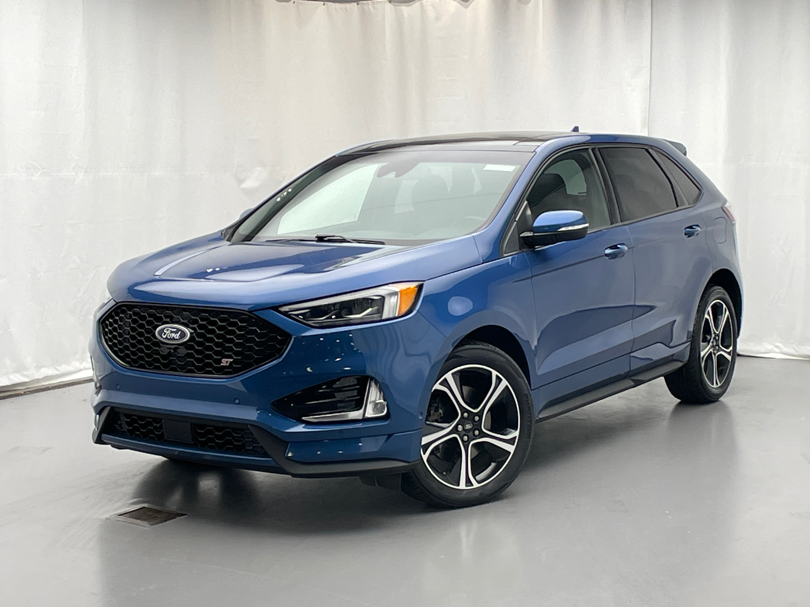 2019 Ford Edge ST 1