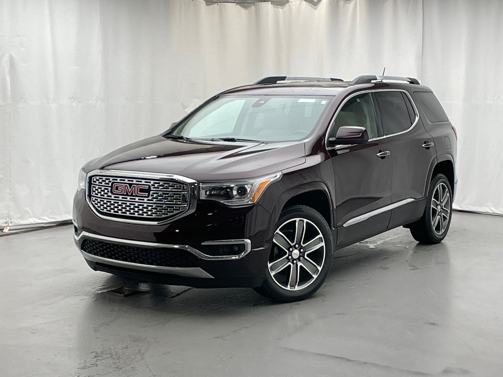 2017 GMC Acadia Denali 1