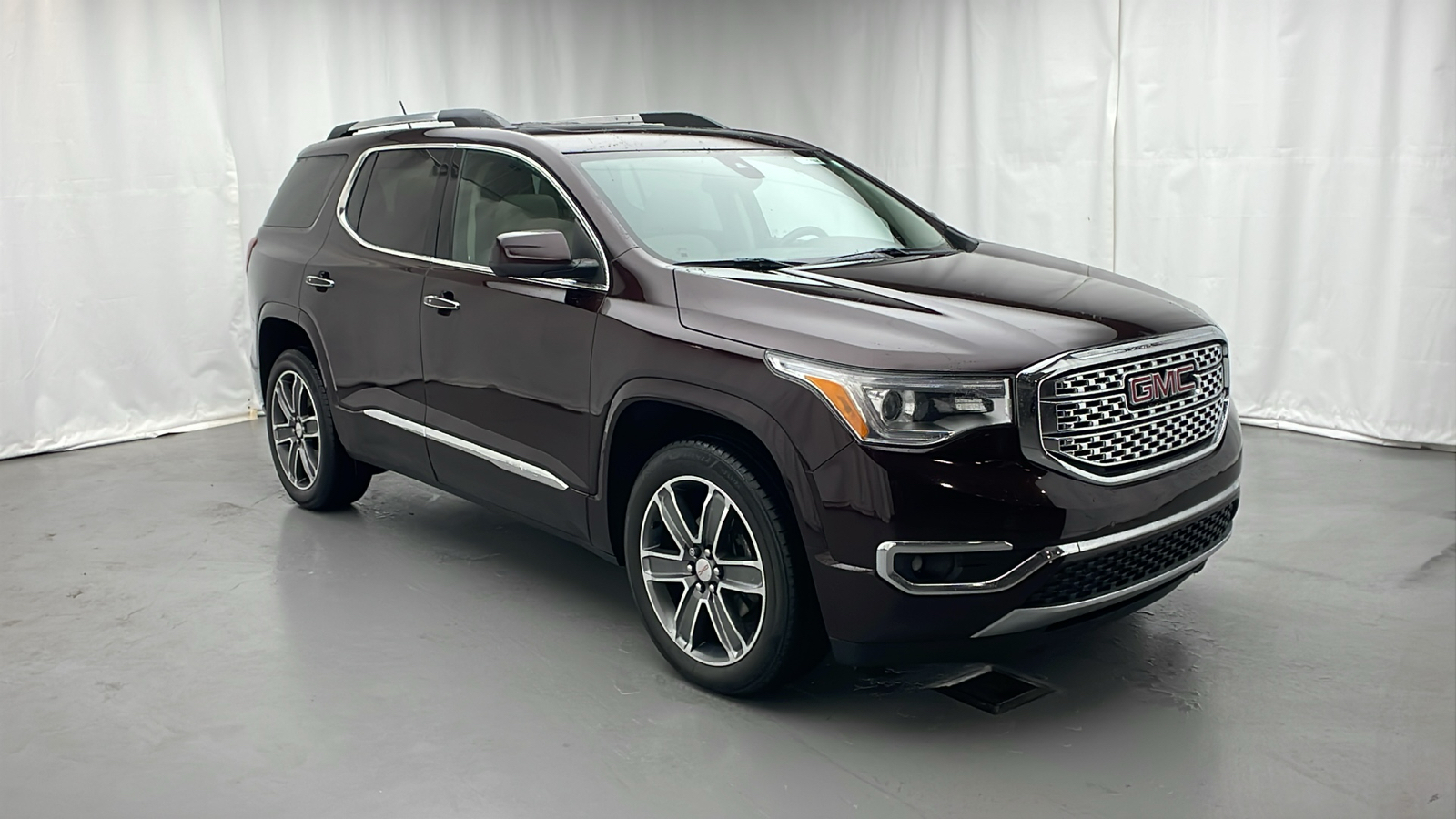 2017 GMC Acadia Denali 2