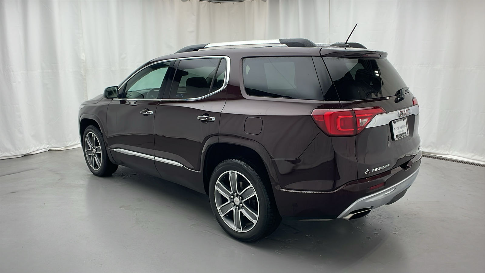 2017 GMC Acadia Denali 4