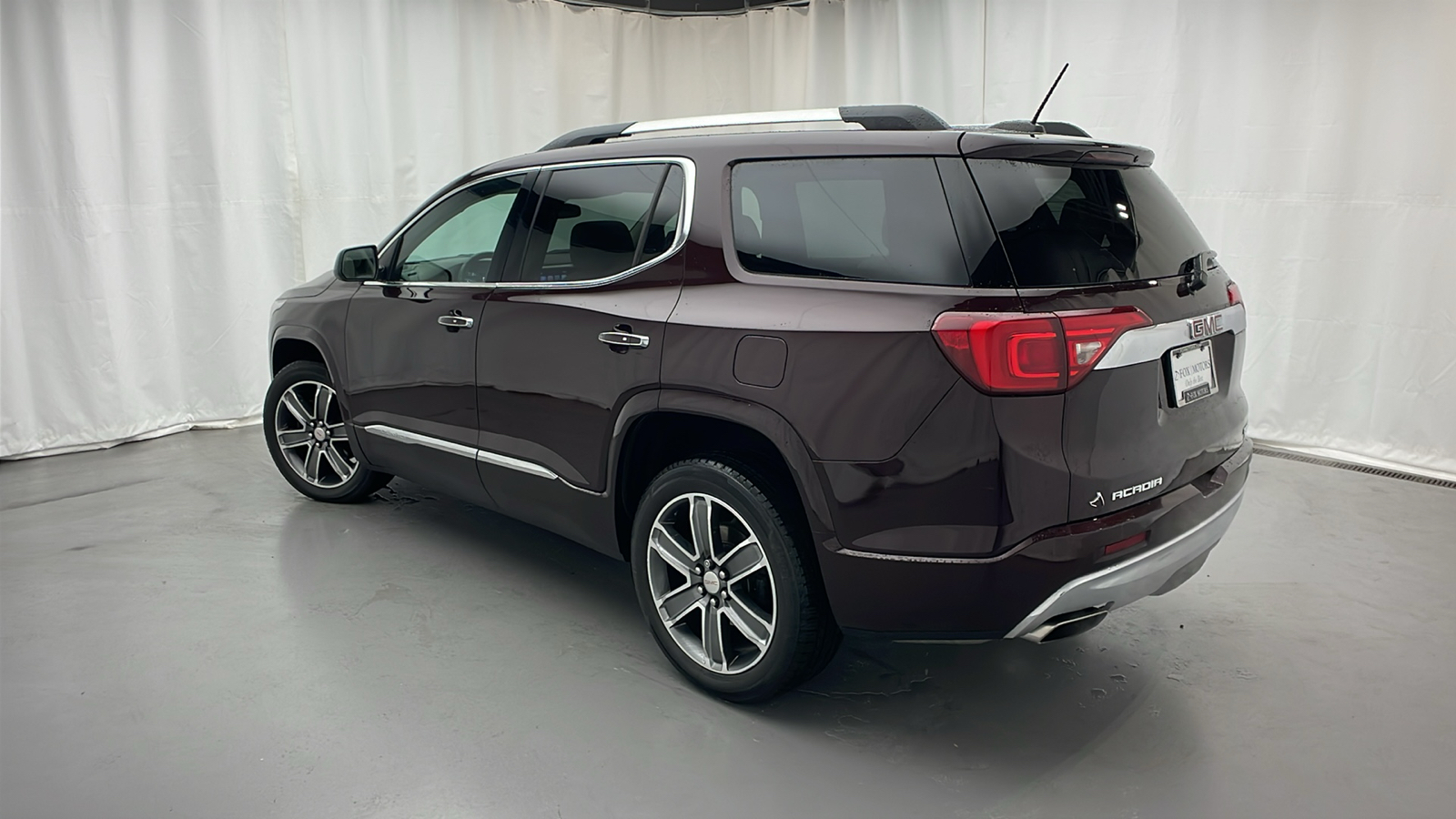 2017 GMC Acadia Denali 39