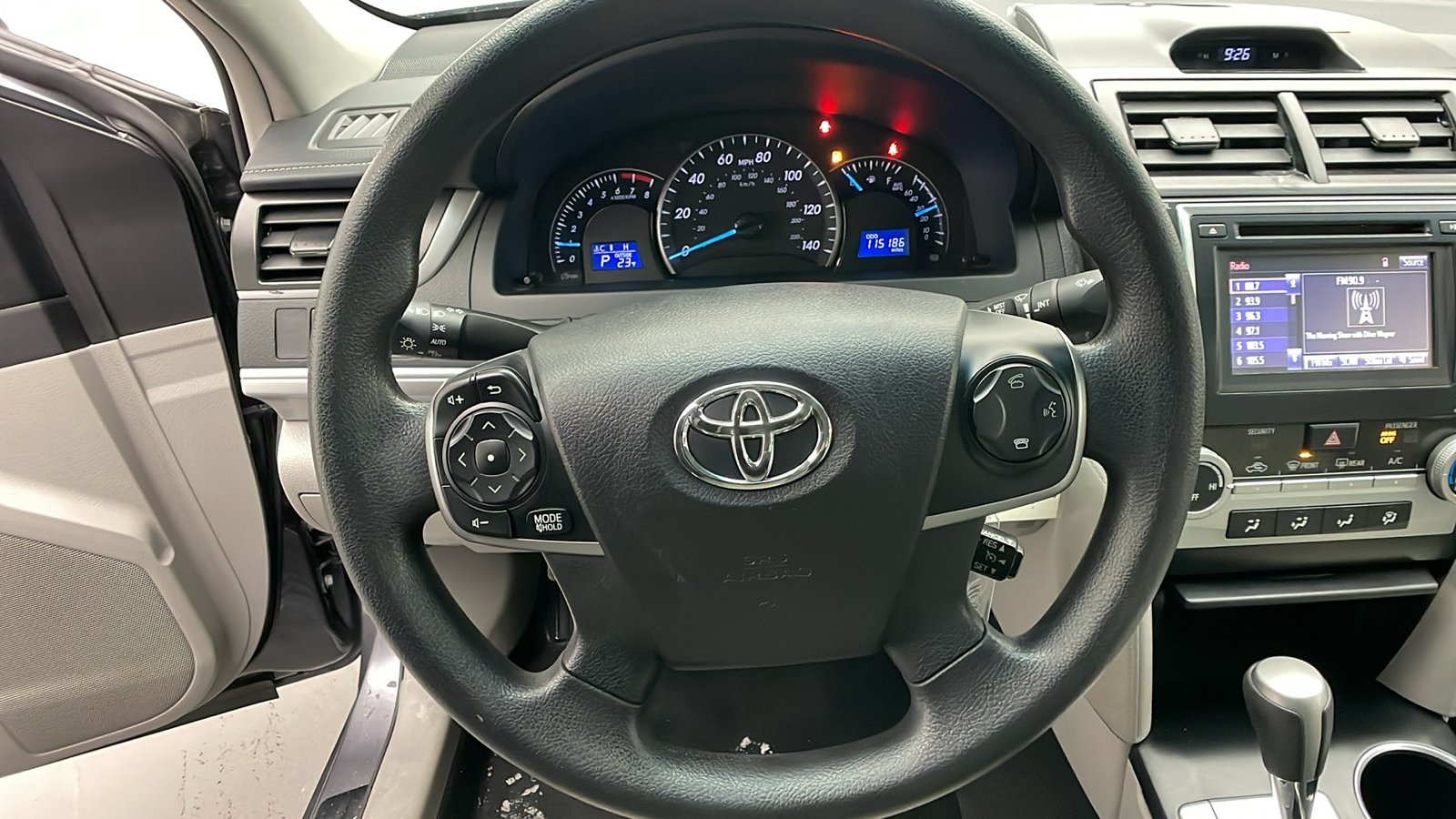 2014 Toyota Camry L 12