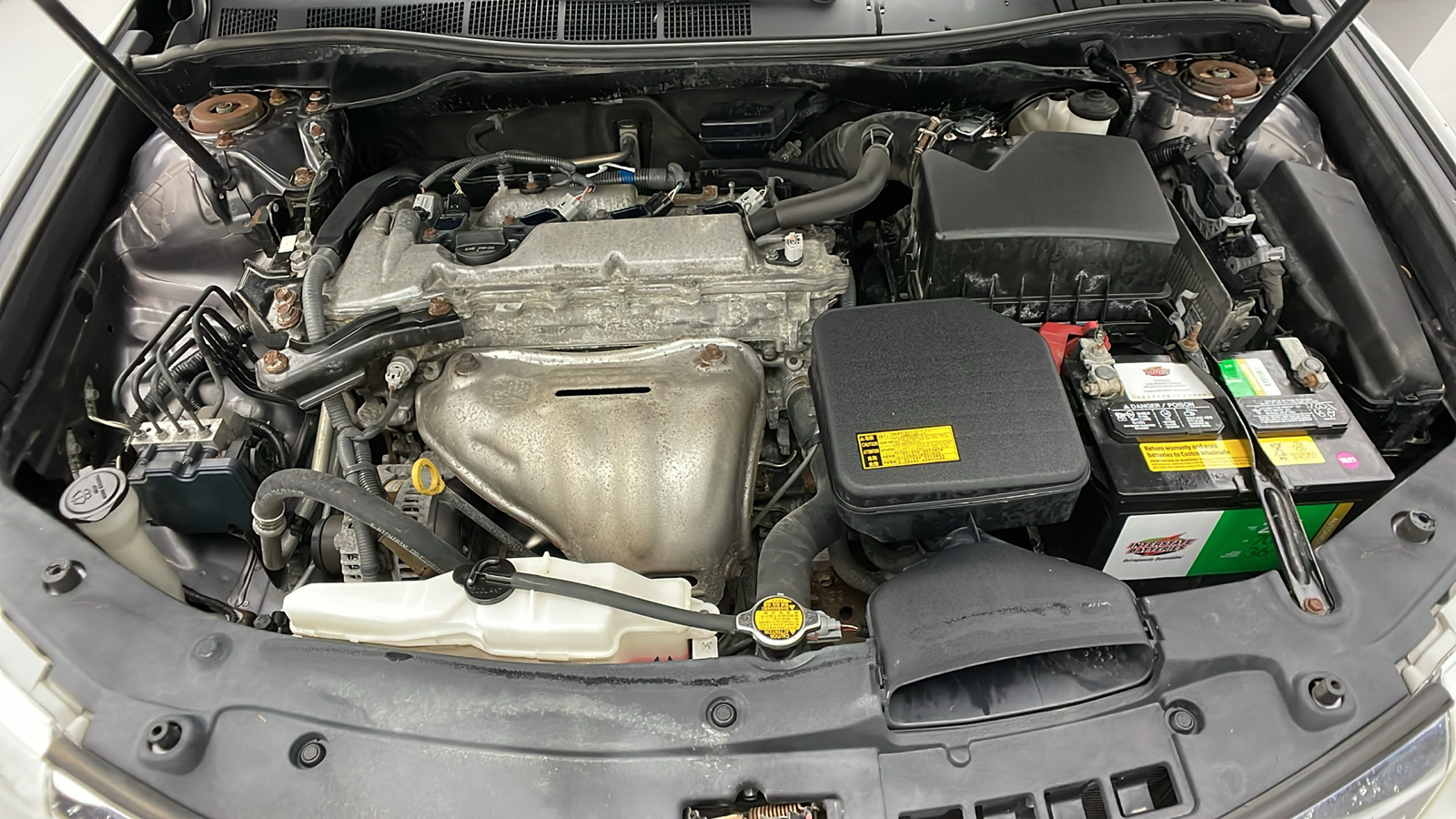 2014 Toyota Camry L 34