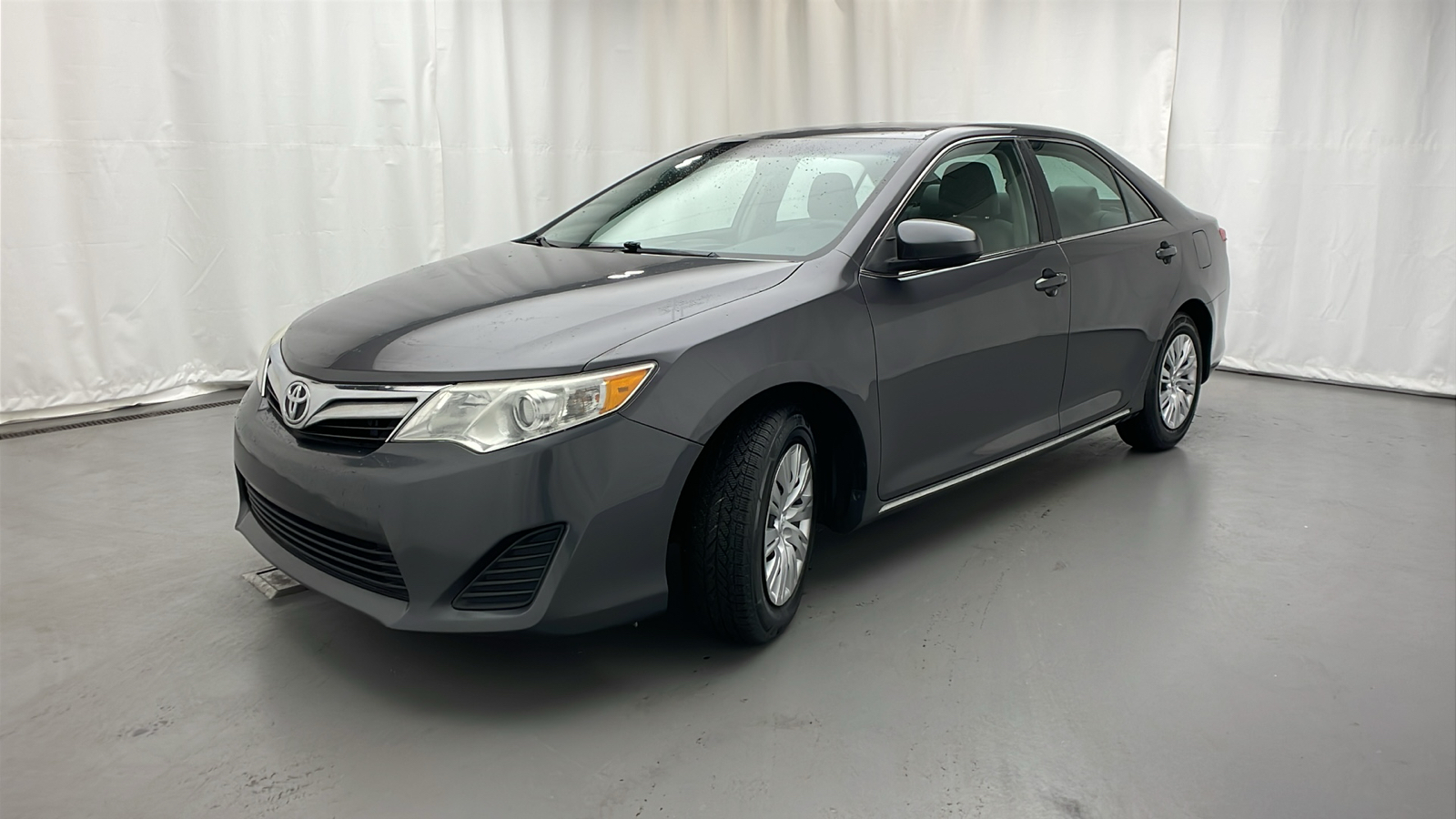 2014 Toyota Camry L 35