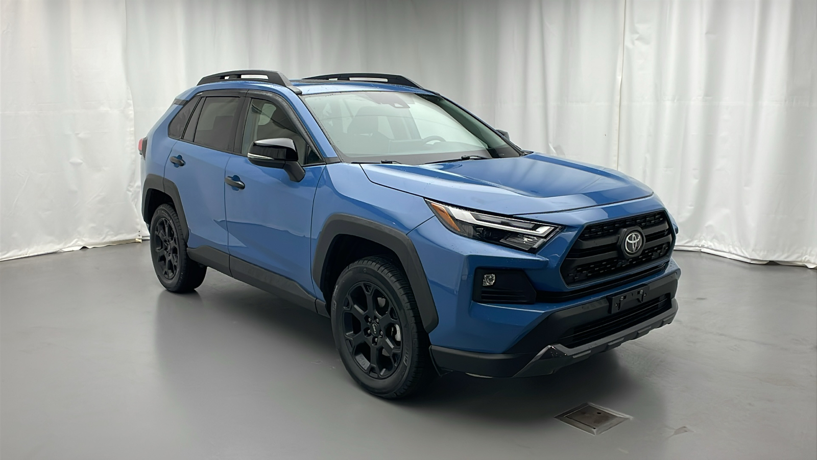 2022 Toyota RAV4 TRD Off Road 2