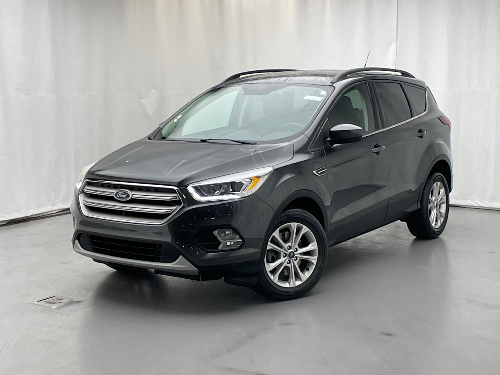 2019 Ford Escape SEL 1