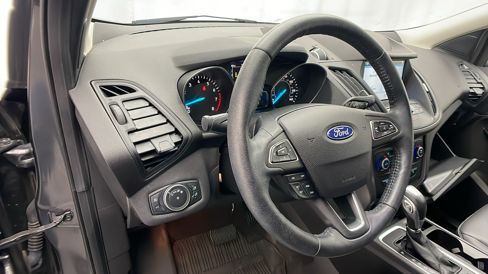 2019 Ford Escape SEL 11