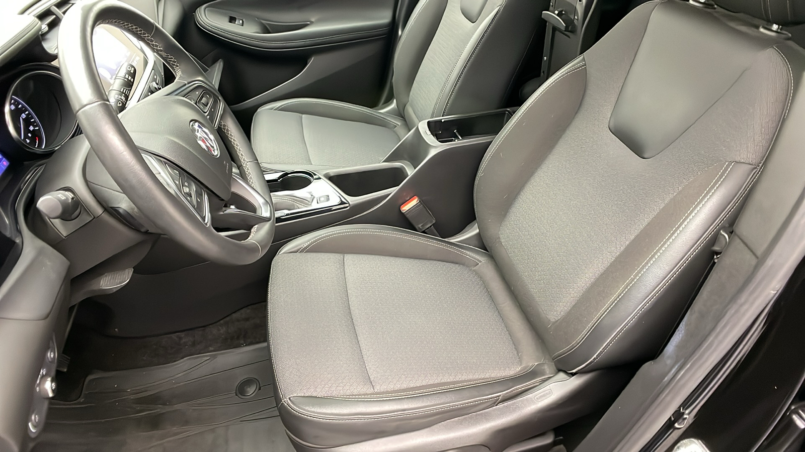 2022 Buick Encore GX Select 32