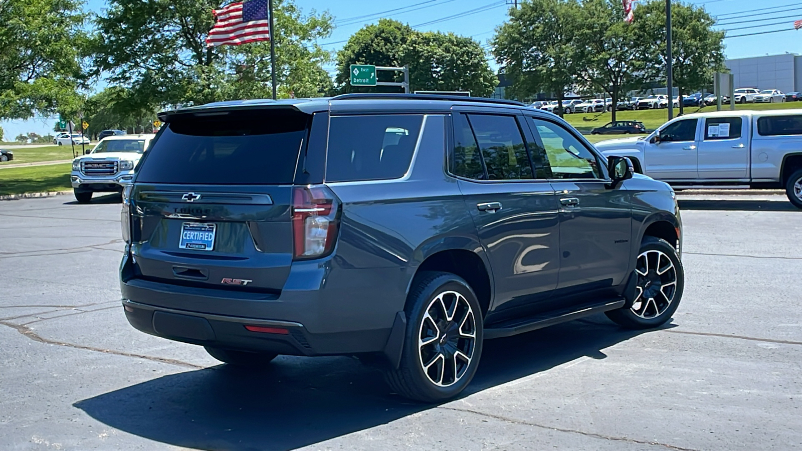 2021 Chevrolet Tahoe RST 3