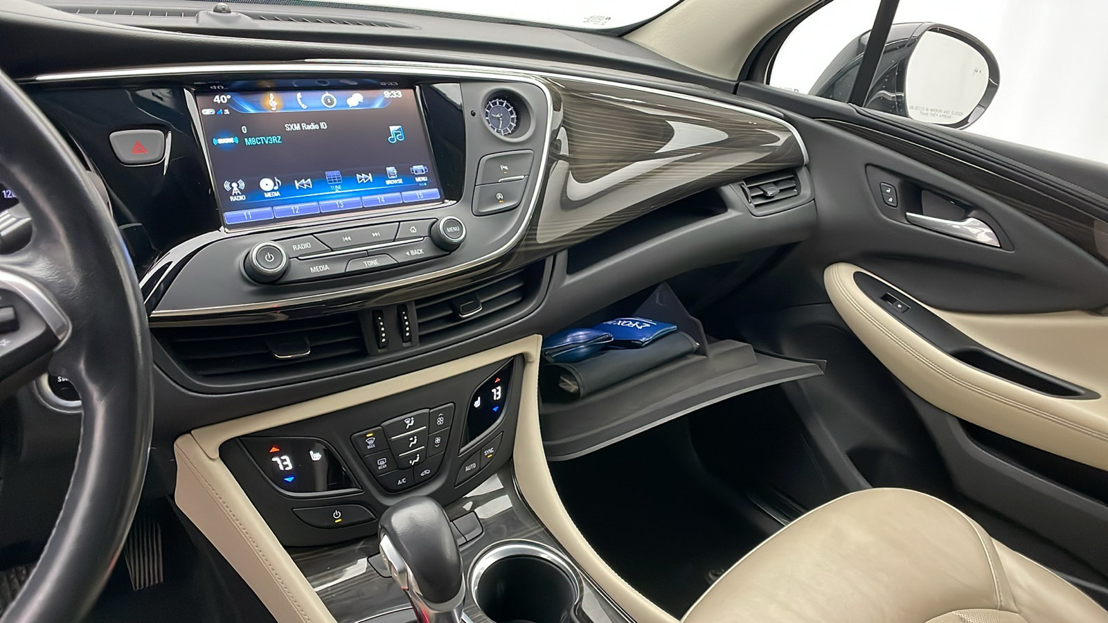 2019 Buick Envision Essence 19