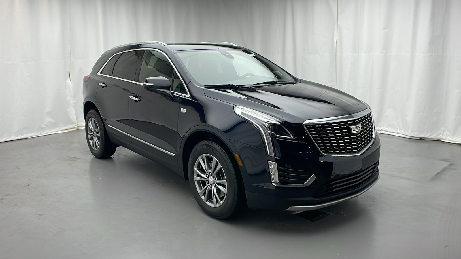 2021 Cadillac XT5 Premium Luxury 2