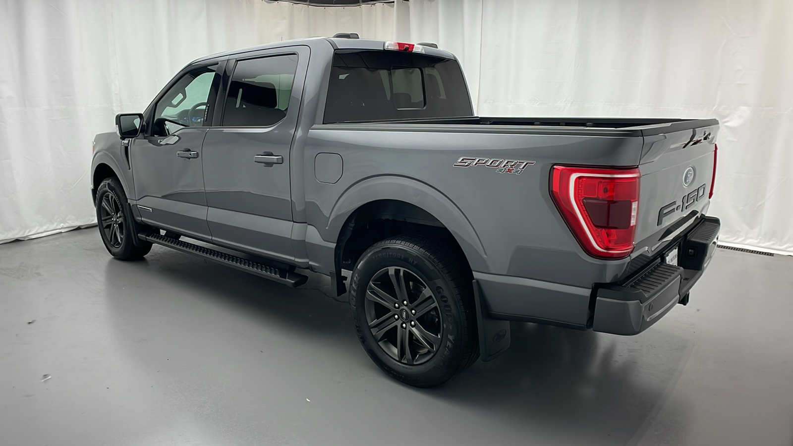 2021 Ford F-150 XLT 4