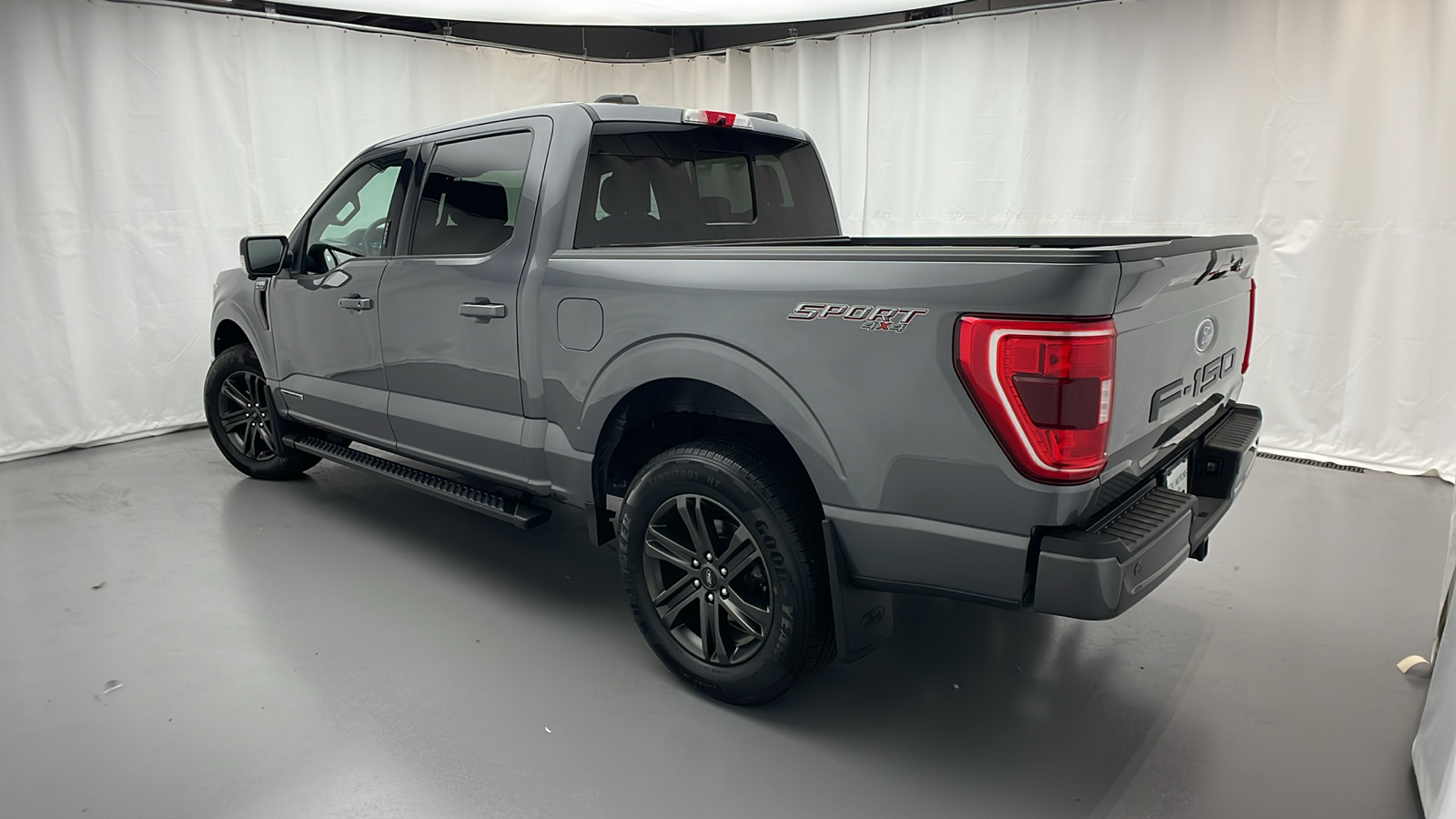 2021 Ford F-150 XLT 32