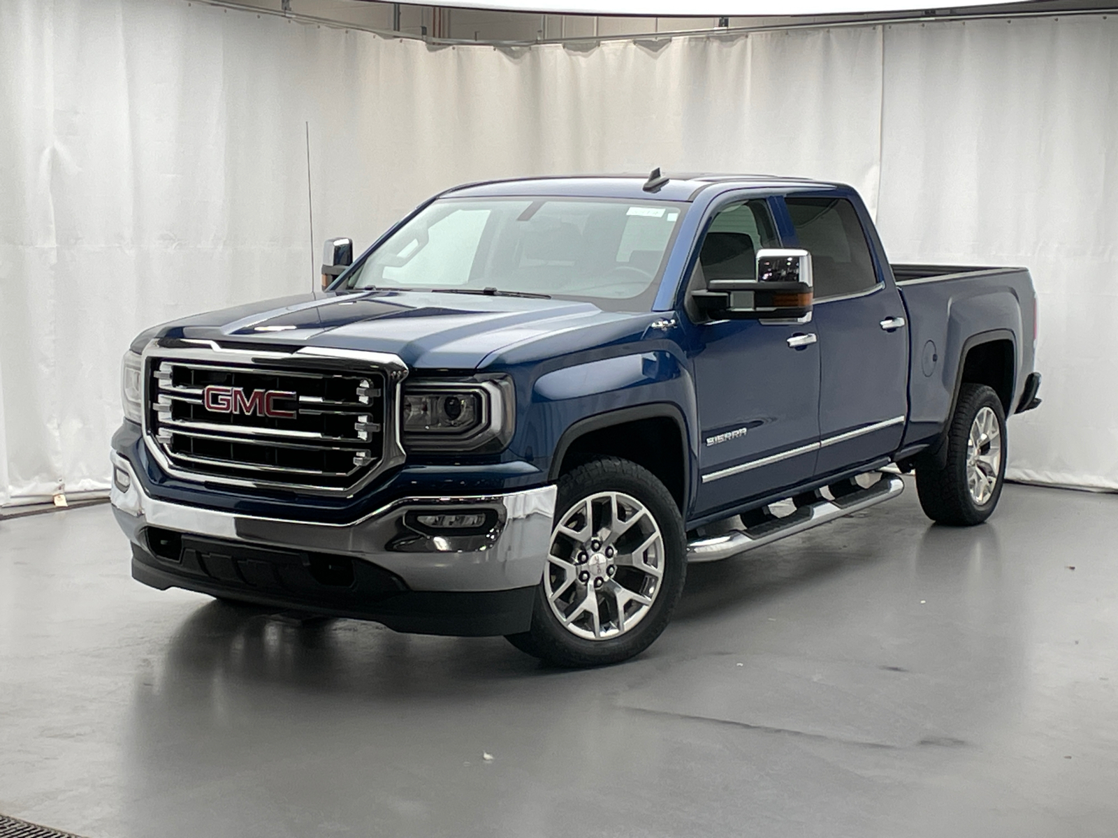 2017 GMC Sierra 1500 SLT 1