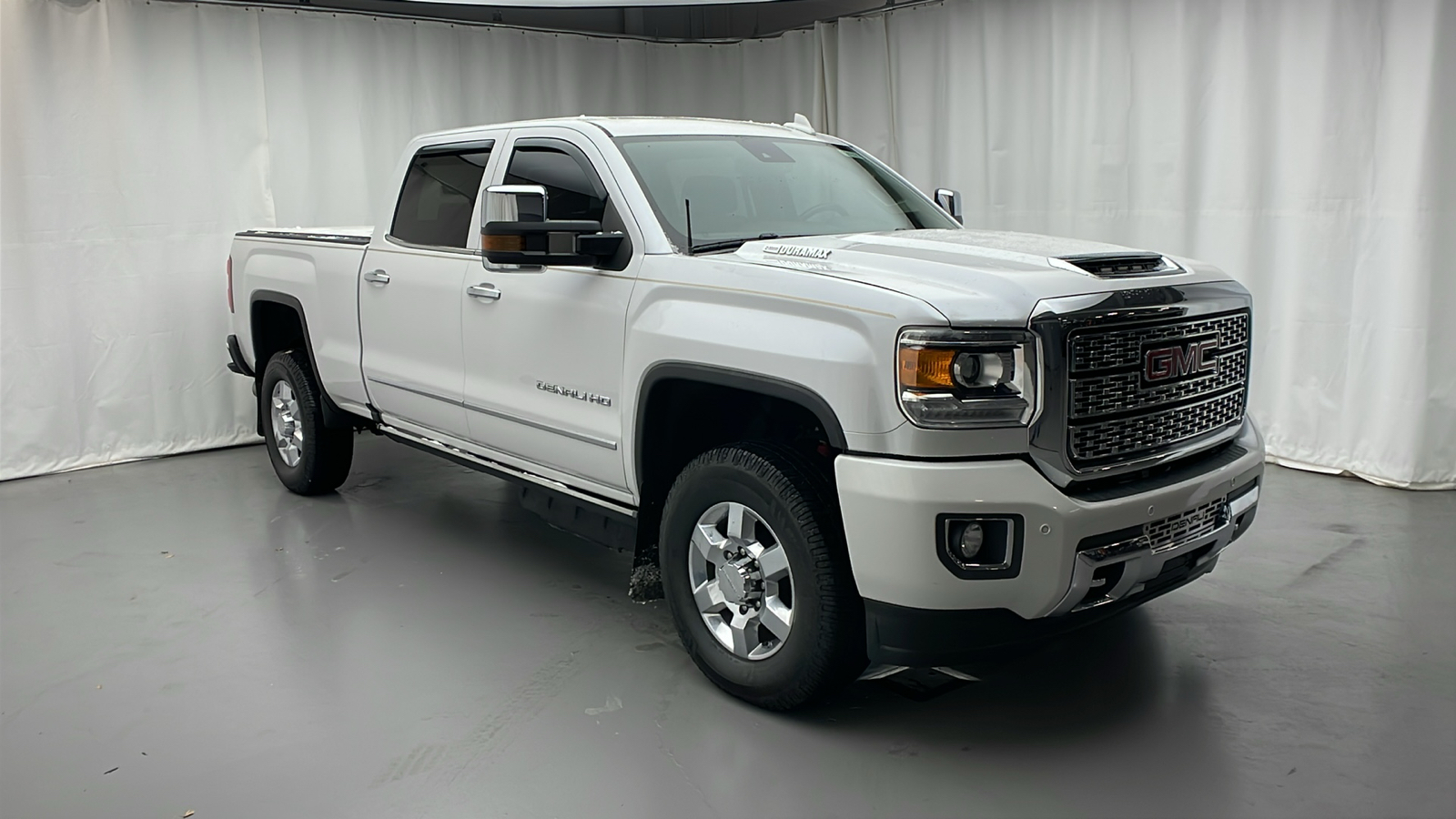 2019 GMC Sierra 3500HD Denali 2