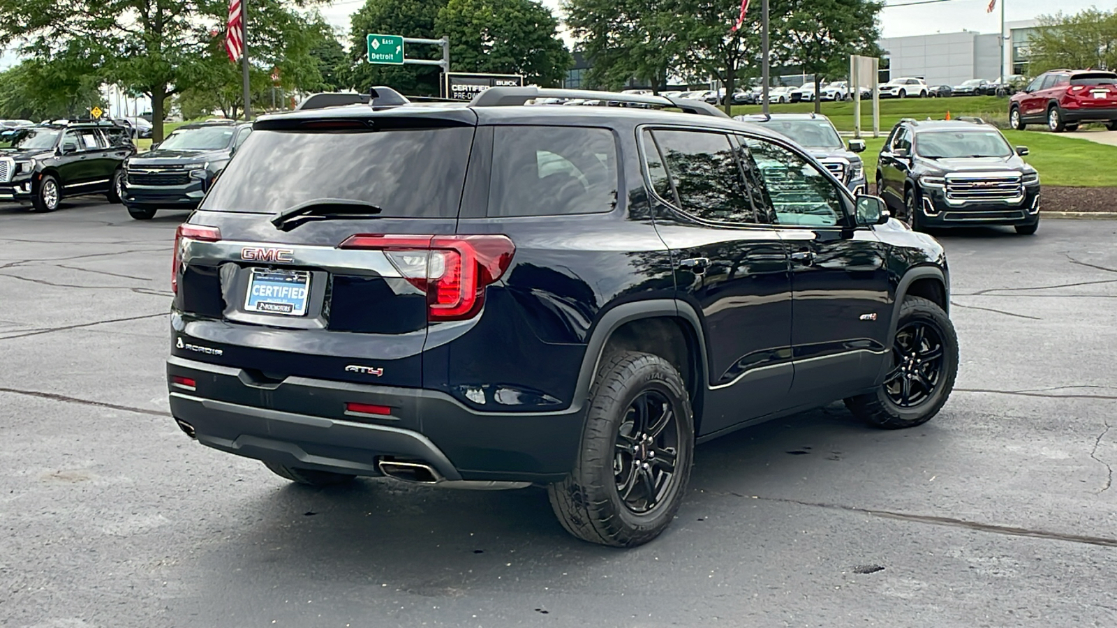 2022 GMC Acadia AT4 3