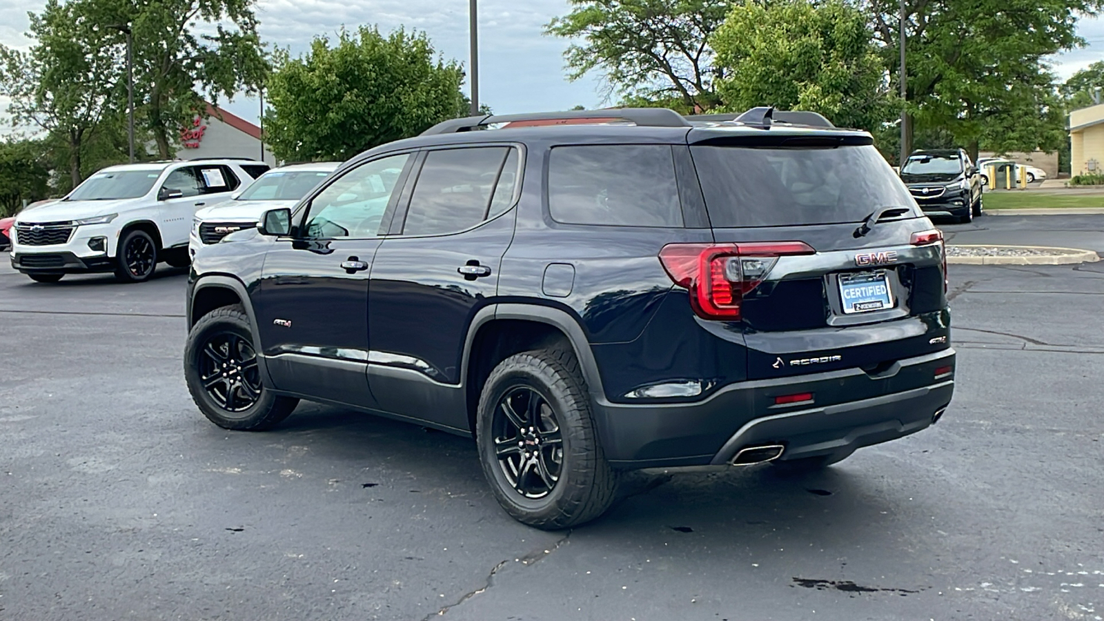 2022 GMC Acadia AT4 43