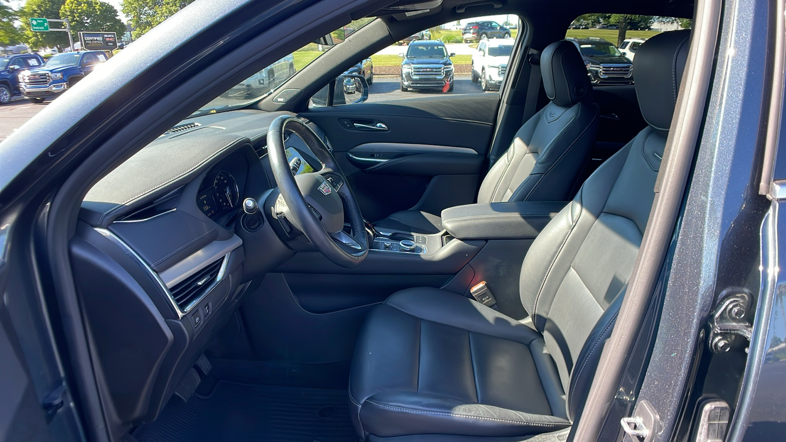 2021 Cadillac XT4 Premium Luxury 5