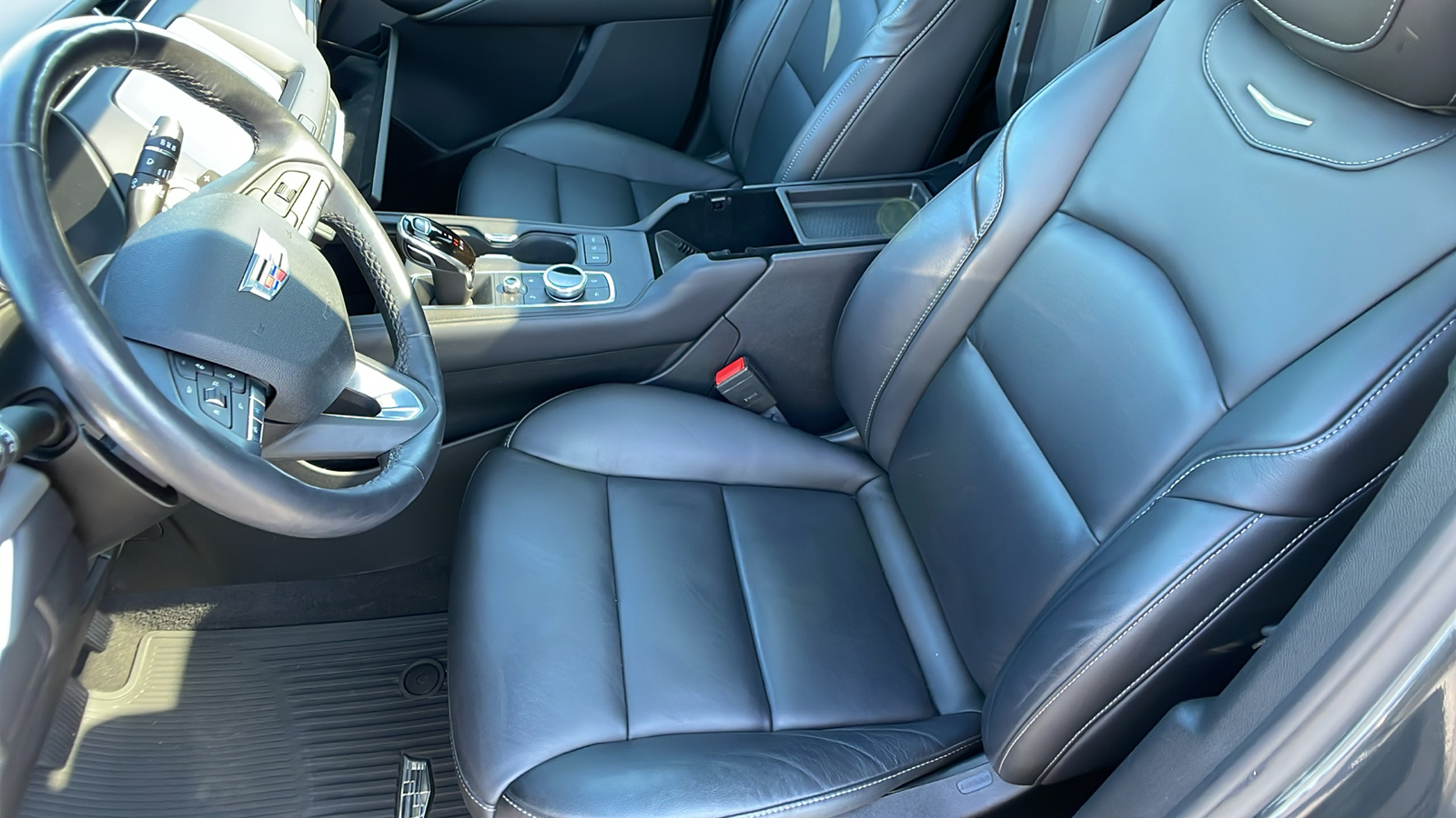 2021 Cadillac XT4 Premium Luxury 34