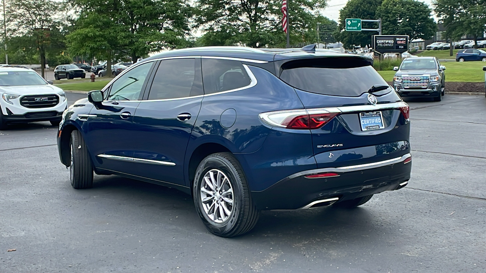 2022 Buick Enclave Essence 4