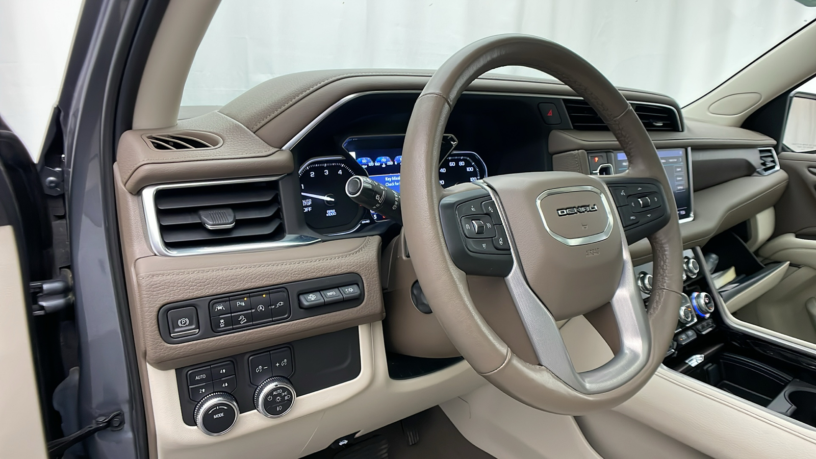 2021 GMC Yukon XL Denali 12