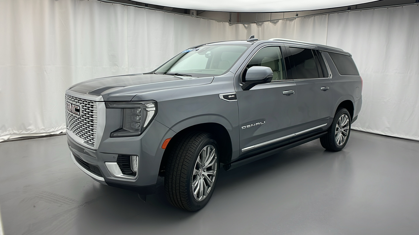 2021 GMC Yukon XL Denali 45